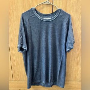 Lululemon men large metal vent 2.0